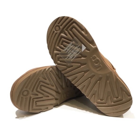 UGG CLASSIC MINI SCATTER GRAPHIC BOOTS -CHESTNUT SUEDE -KIDS US 5 -NEW - Picture 7 of 9